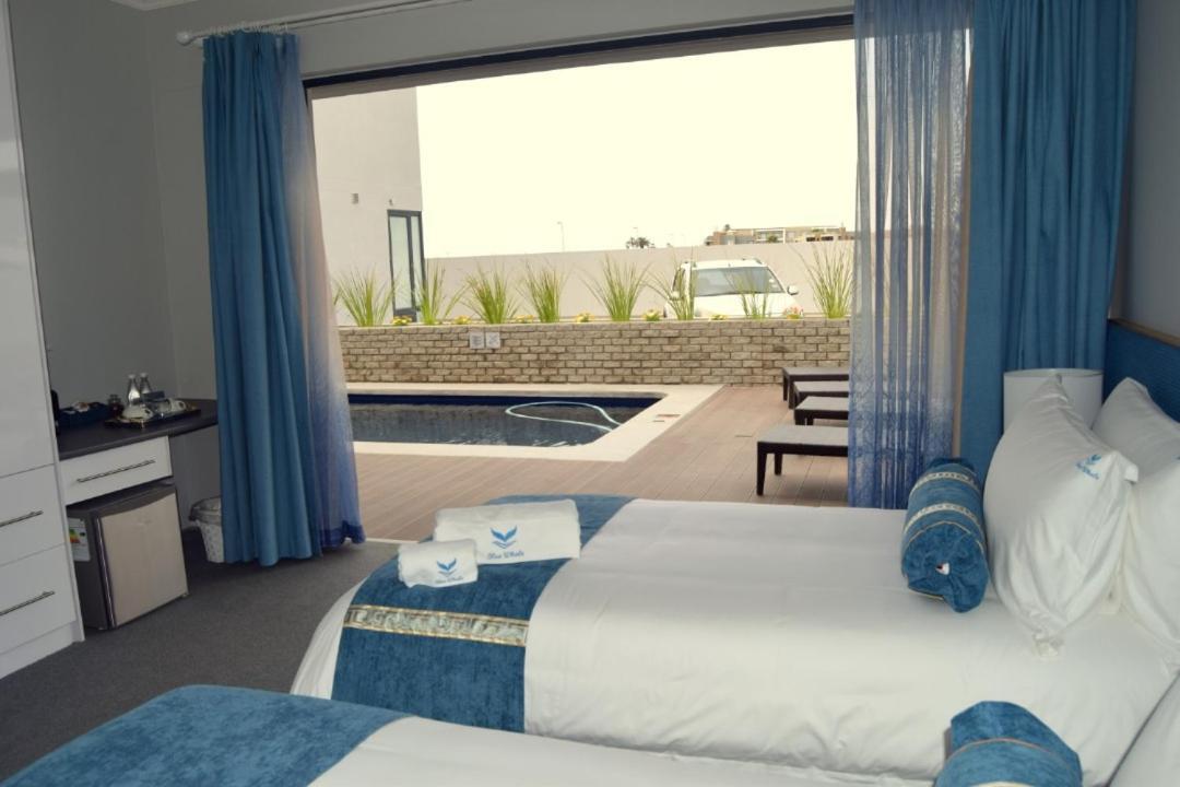 Blue Whale Hotels วัลวิสเบย์ ภายนอก รูปภาพ